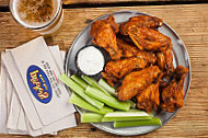 Pluckers Wing