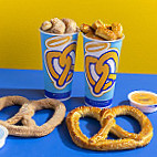 Auntie Anne's Cinnabon