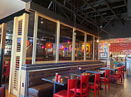 Red Robin Gourmet Burgers And Brews