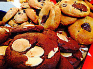 Ben's Cookies