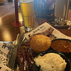 Famous Dave's