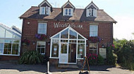 Woodfalls Inn