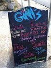 Gina's Cafe