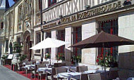 Hôtel De Bourgtheroulde (autograph Collection)