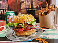 Restaurant The B53's