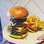 85 Burger