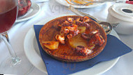 Simón