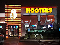 Hooters Kennesaw