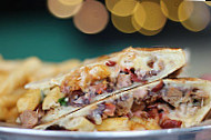 Dillas Quesadillas