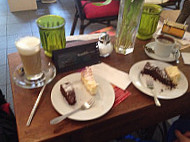 Yilliy Chocolaterie, Café Und Galerie