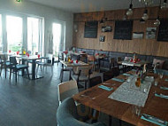 Lari Restaurant Bar Lounge
