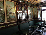 Le Bistro