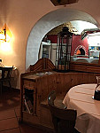 CRUSCH Trattoria, Pizzeria, Specialità Italiane