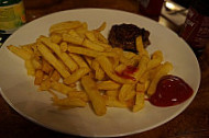 Le Victoria Cafe