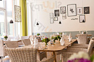 Flussaufwärts Café