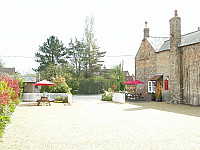 The Red Lion Cheveley