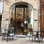 Combi, Café Et Curiosités