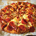 Me-n-ed's Pizza Parlor