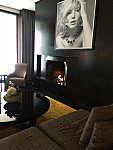 The Lounge at the Bulgari Hotel