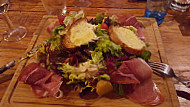 Le Caveau