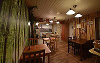 Caffi Wiwer Goch/red Squirrel Cafe