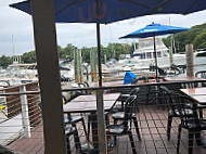 Shuckers World Famous Raw Cafe