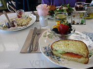 Classics Flowers Confections