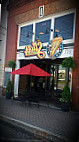 Slices Pizzeria