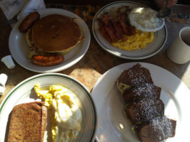 Izenberg's Deli