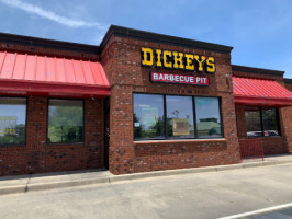 Dickey's Barbecue Pit