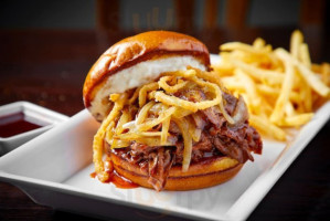 Crosstown Pub Grill