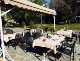 Le Restaurant Les Bartavelles La Table De Paul