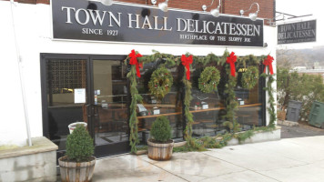 Town Hall Delicatessen