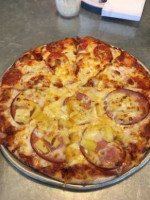 Growler's Pizza Grill