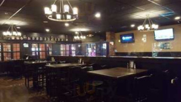Red's Tavern