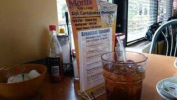 Mom's Deli Grille