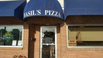 Basil's Pizza