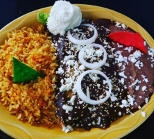 Iguanas Grill And Cantina