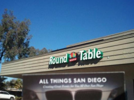 Round Table Pizza