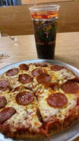 Fox's Pizza Den