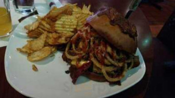 Avenue American Bistro