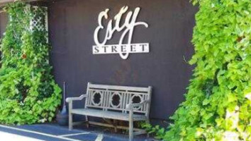 Esty Street