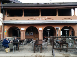 Skiroc Cafe