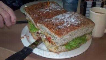 Brenda's Family Dining