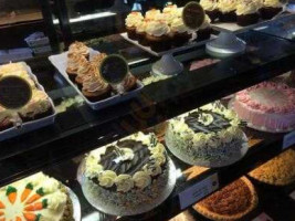 Elé Cake Co.