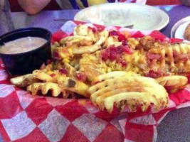 Moms Diner & Pizzeria