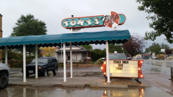 Tony's Pizza