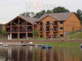 Waubee Lake Lodge