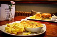 Waterhouse Inn Cafe And Lounge