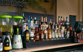 5 O'clock Somewhere Grill